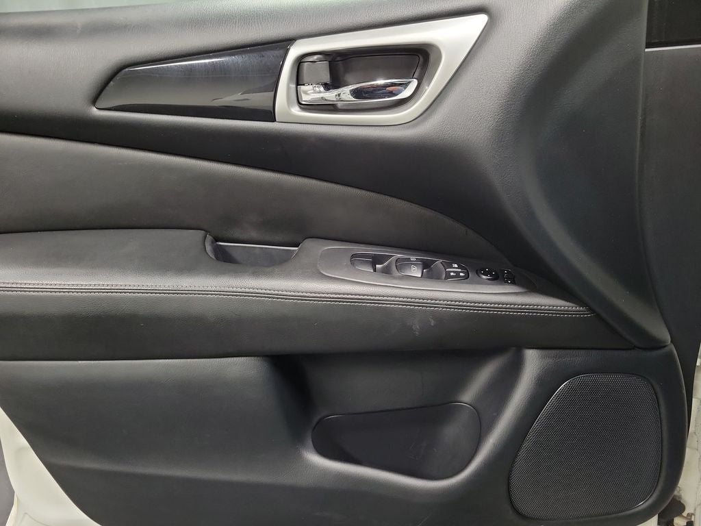 2019 Nissan Pathfinder SV