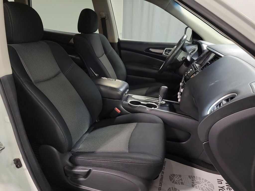 2019 Nissan Pathfinder SV