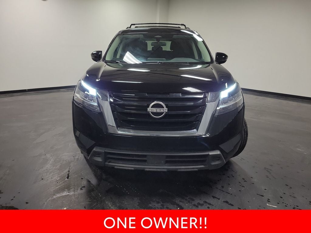 2022 Nissan Pathfinder SV