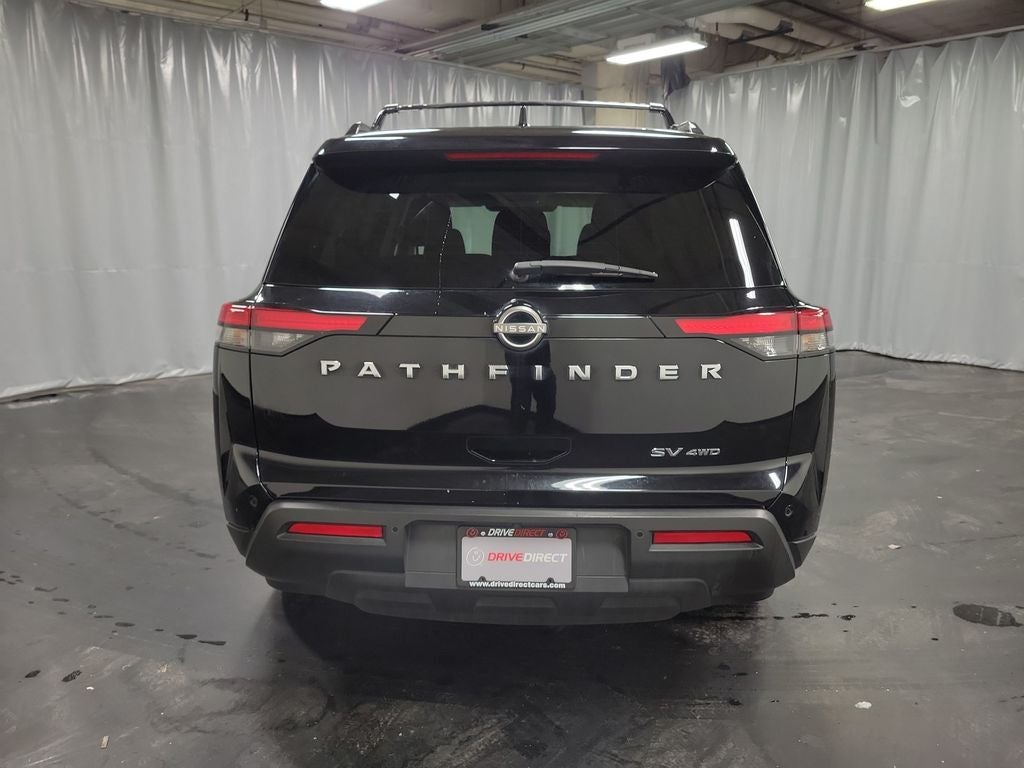 2022 Nissan Pathfinder SV