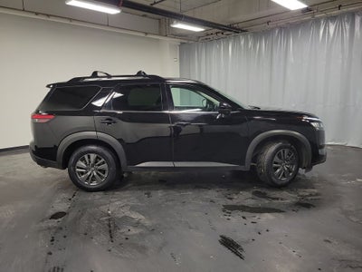 2022 Nissan Pathfinder SV