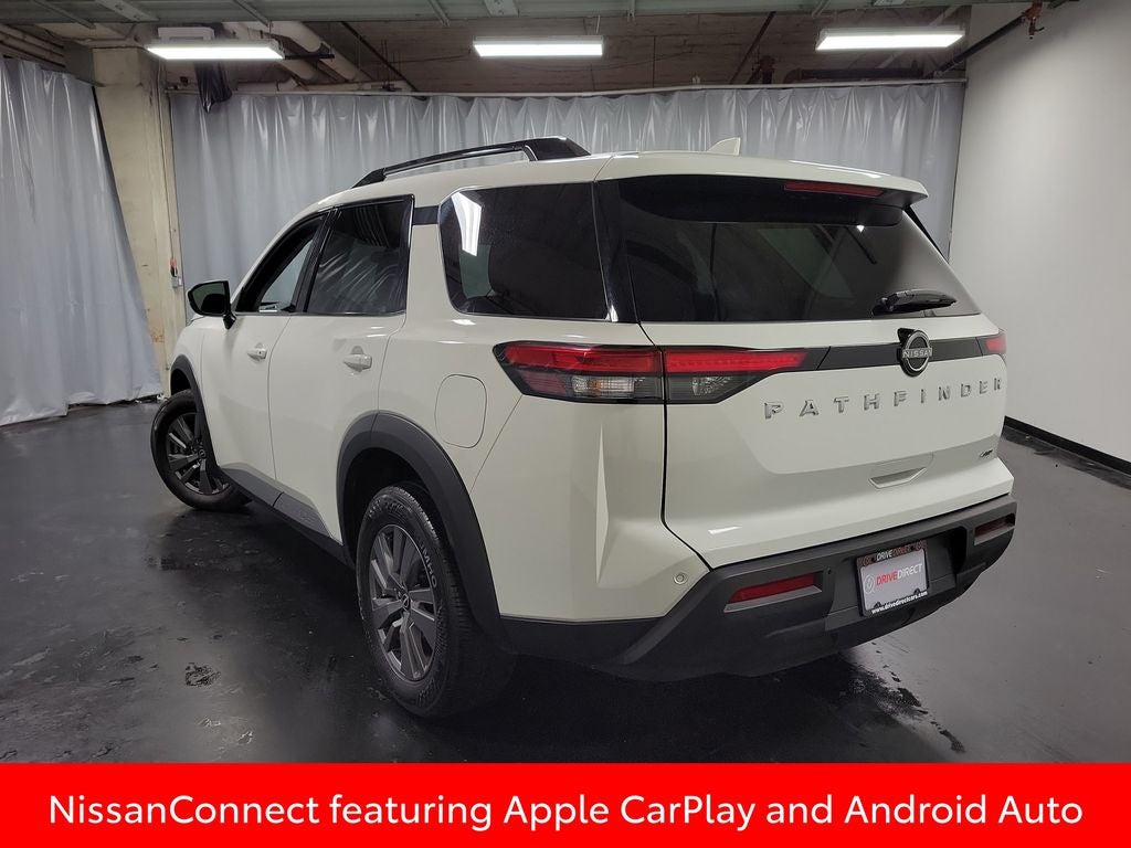 2025 Nissan Pathfinder SV