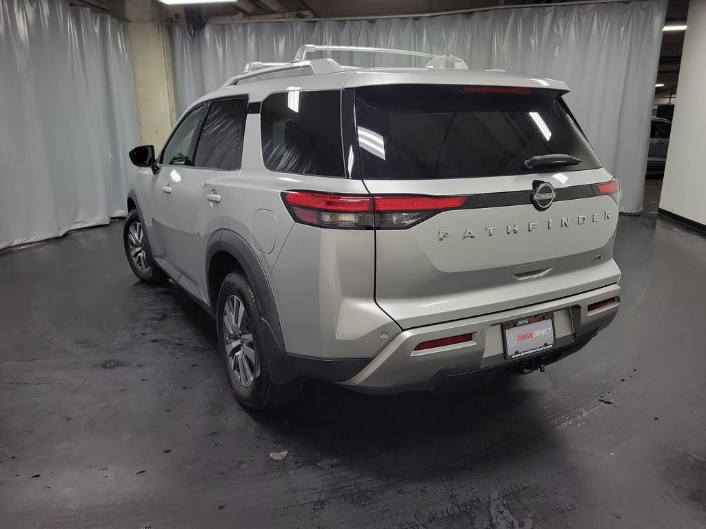 2023 Nissan Pathfinder SL