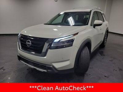 2024 Nissan Pathfinder SL