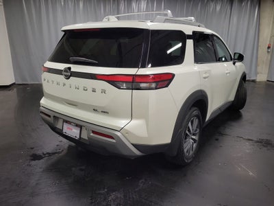 2024 Nissan Pathfinder SL