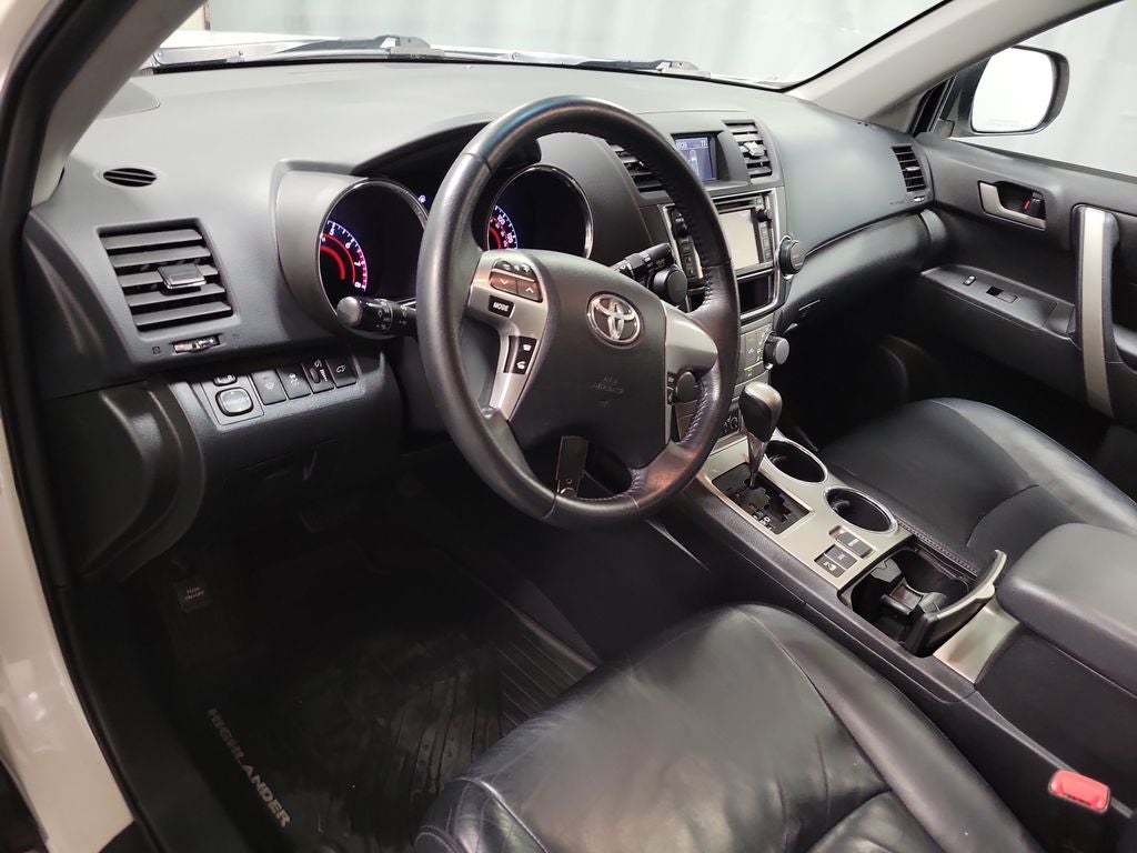 2013 Toyota Highlander SE