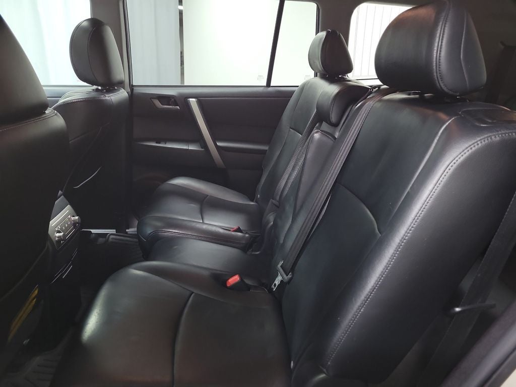 2013 Toyota Highlander SE
