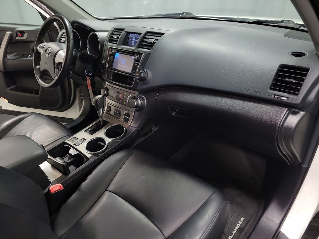 2013 Toyota Highlander SE