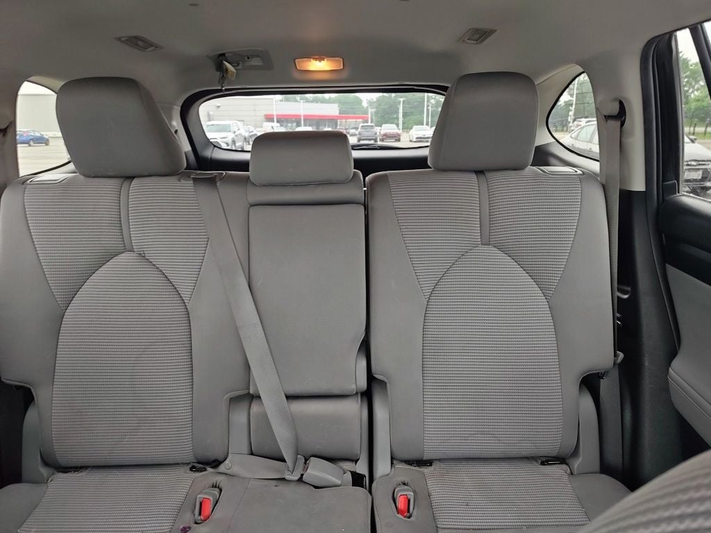 2020 Toyota Highlander LE