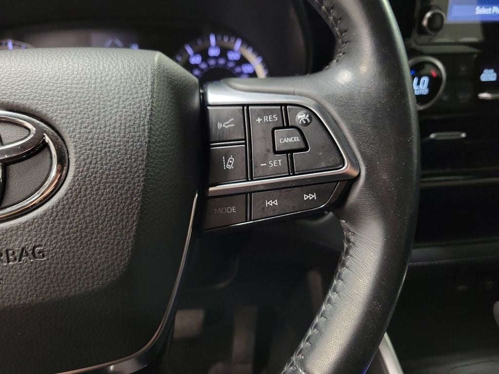 2021 Toyota Highlander LE