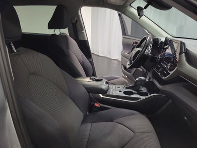 2021 Toyota Highlander LE