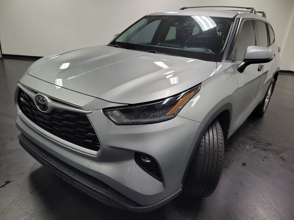2021 Toyota Highlander LE