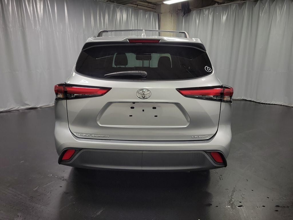 2021 Toyota Highlander LE