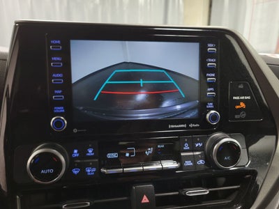 2022 Toyota Highlander LE