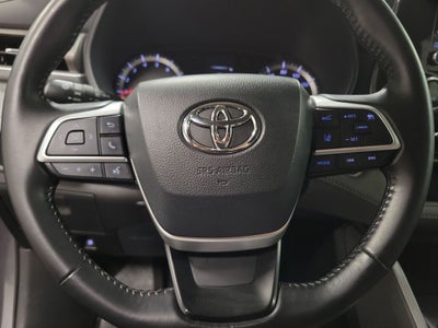 2022 Toyota Highlander LE