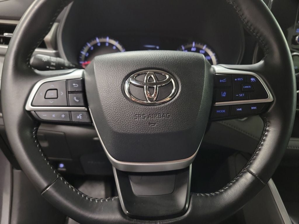 2022 Toyota Highlander LE