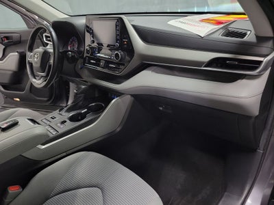 2022 Toyota Highlander LE