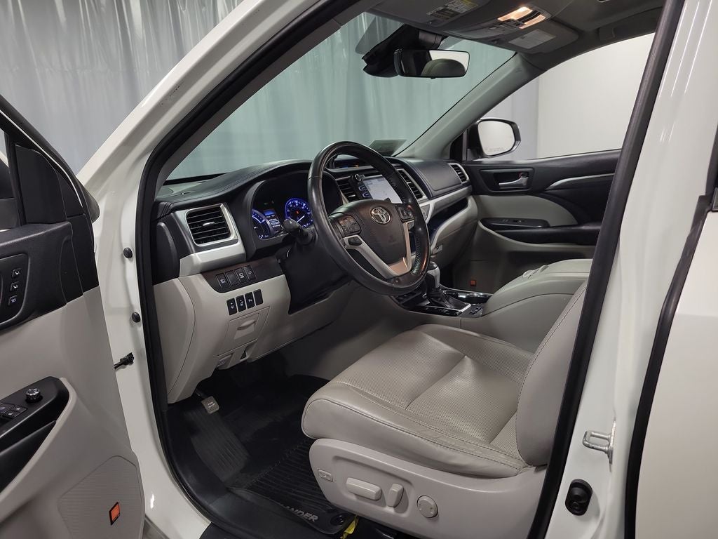 2018 Toyota Highlander Hybrid Limited Platinum