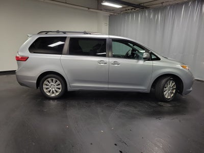 2015 Toyota Sienna XLE 7 Passenger