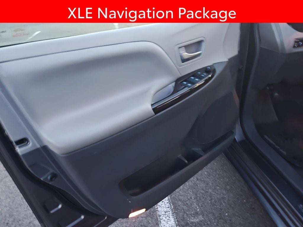 2015 Toyota Sienna XLE 7 Passenger