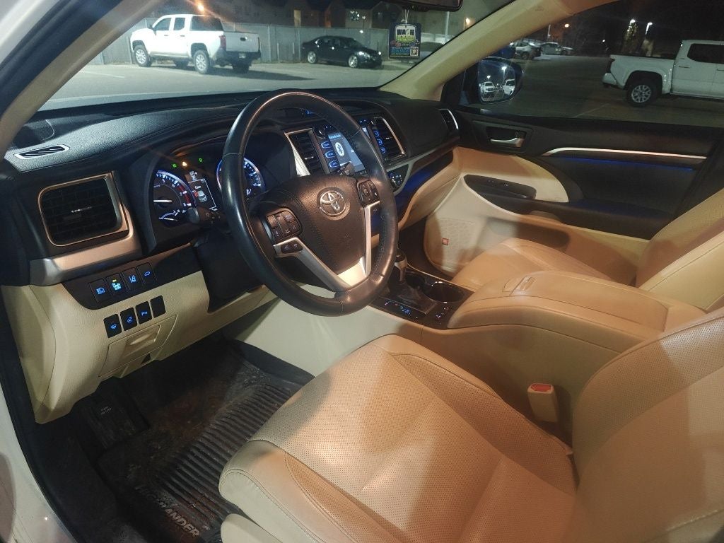 2016 Toyota Highlander Limited Platinum V6