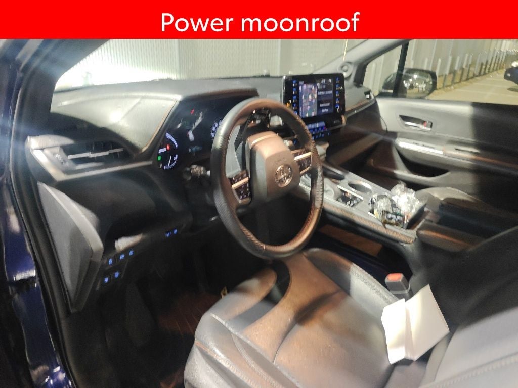 2022 Toyota Sienna XSE 7 Passenger