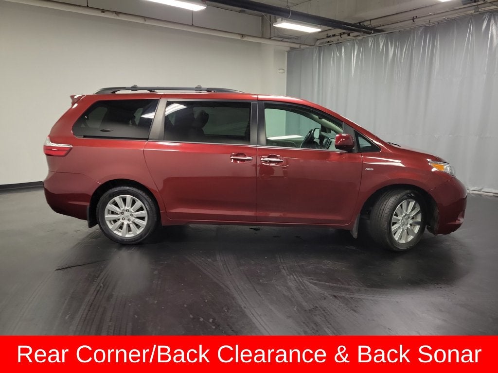 2017 Toyota Sienna XLE Premium 7 Passenger