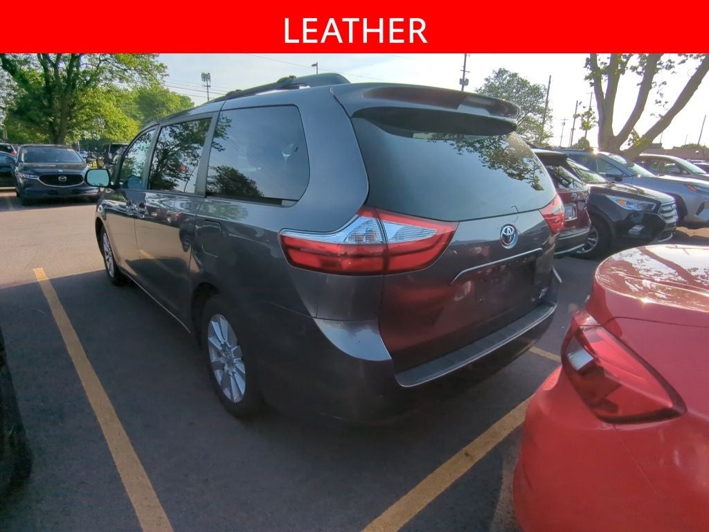 2017 Toyota Sienna XLE Premium 7 Passenger