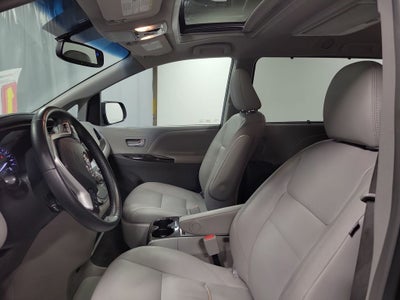 2017 Toyota Sienna XLE Premium 7 Passenger