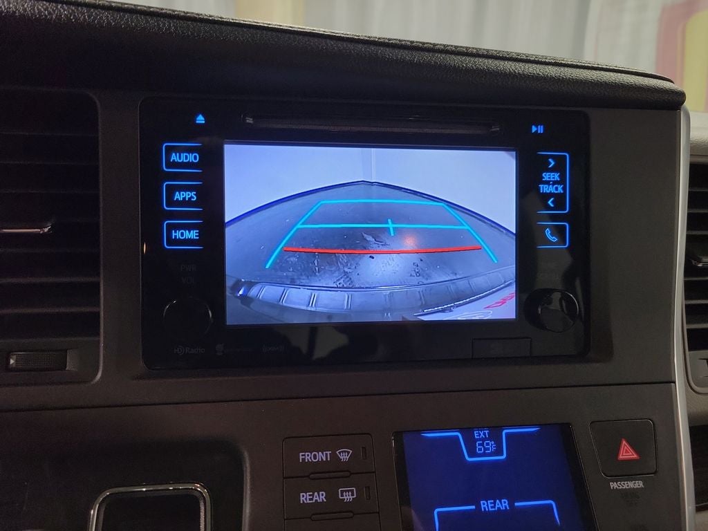 2017 Toyota Sienna XLE Premium 7 Passenger