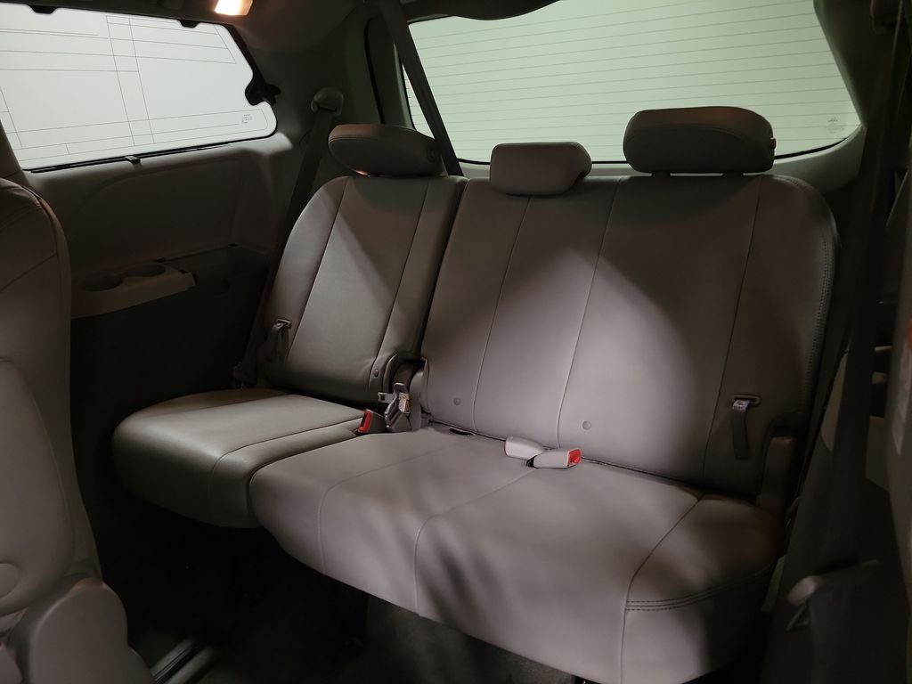 2017 Toyota Sienna XLE Premium 7 Passenger