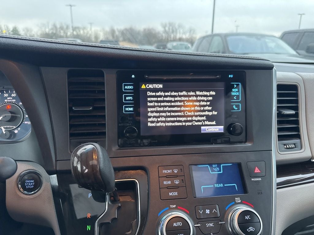 2017 Toyota Sienna XLE Premium 7 Passenger