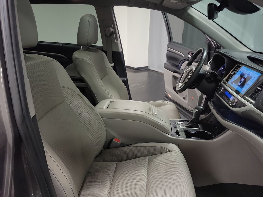 2019 Toyota Highlander Limited Platinum