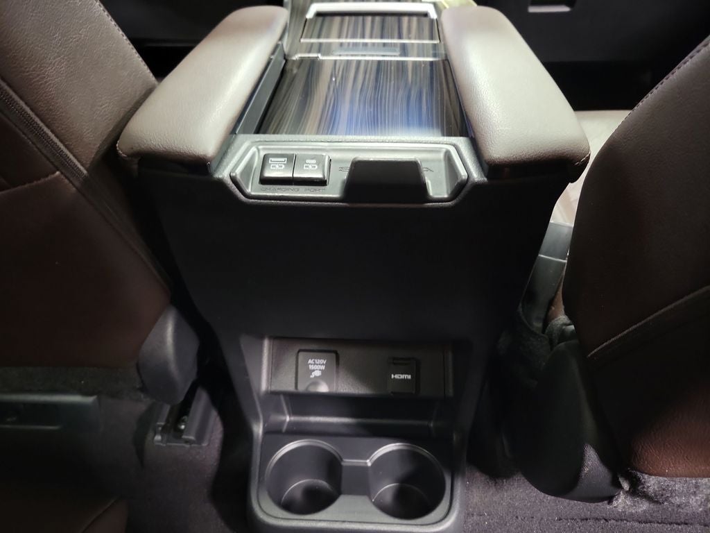 2024 Toyota Sienna Platinum 7 Passenger