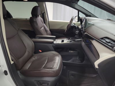 2024 Toyota Sienna Platinum 7 Passenger