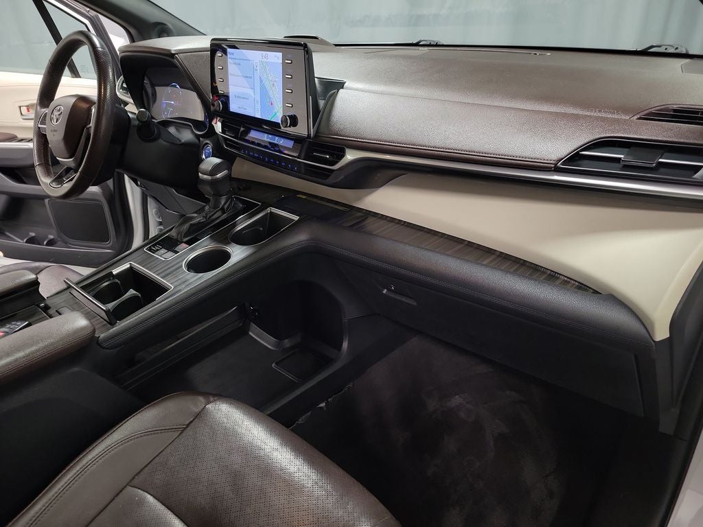 2022 Toyota Sienna Platinum 7 Passenger