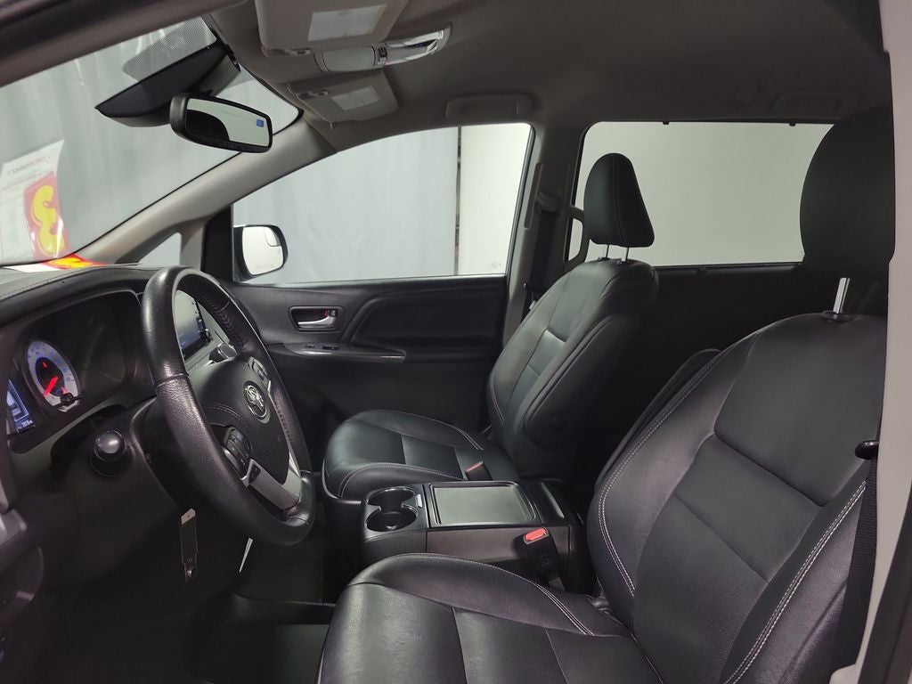 2020 Toyota Sienna SE 7 Passenger