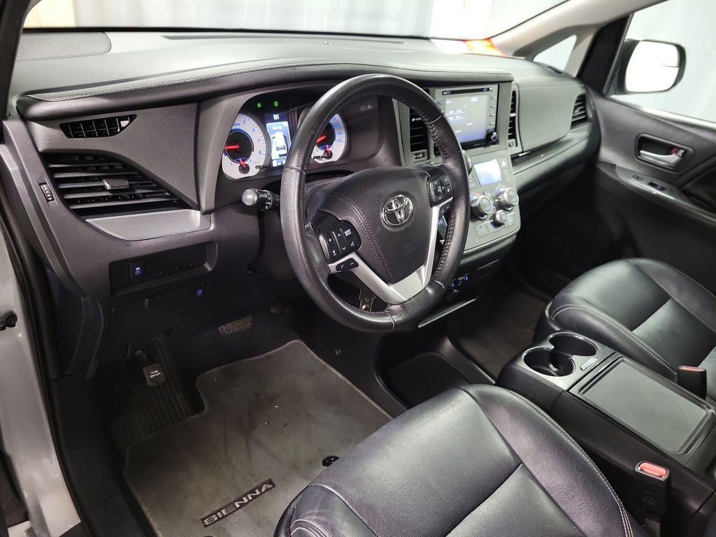 2020 Toyota Sienna SE 7 Passenger