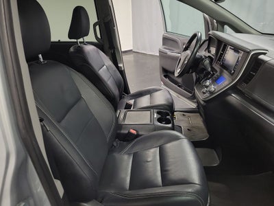 2020 Toyota Sienna SE 7 Passenger