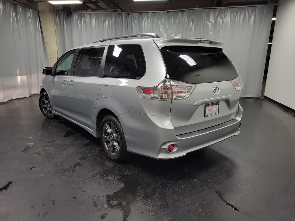 2020 Toyota Sienna SE 7 Passenger