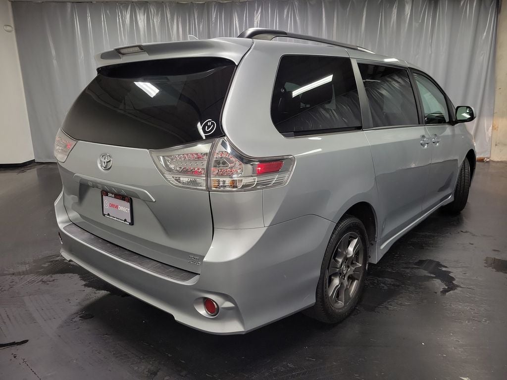2020 Toyota Sienna SE 7 Passenger