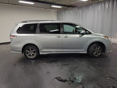 2020 Toyota Sienna SE 7 Passenger