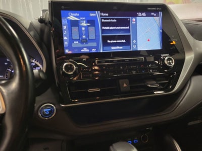 2022 Toyota Highlander Hybrid Platinum