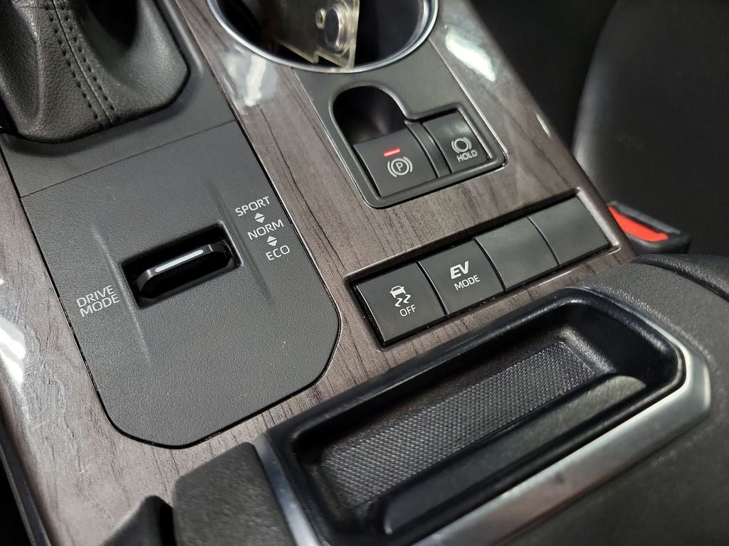 2022 Toyota Highlander Hybrid Platinum