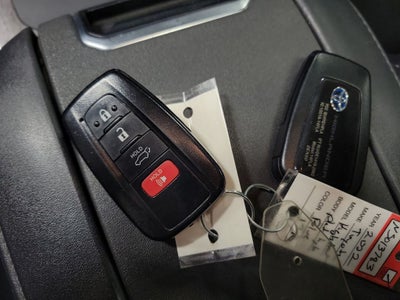 2022 Toyota Highlander Hybrid Platinum