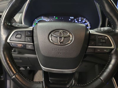 2022 Toyota Highlander Hybrid Platinum