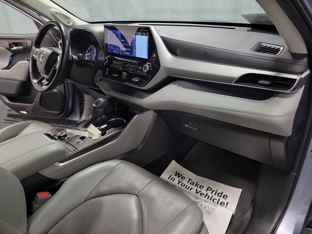 2022 Toyota Highlander Platinum
