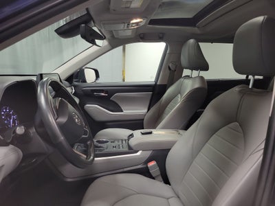 2022 Toyota Highlander XLE