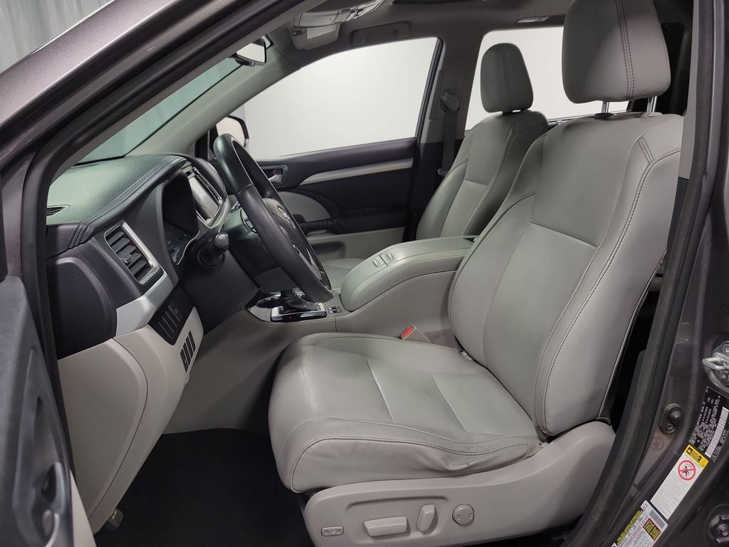 2014 Toyota Highlander XLE V6
