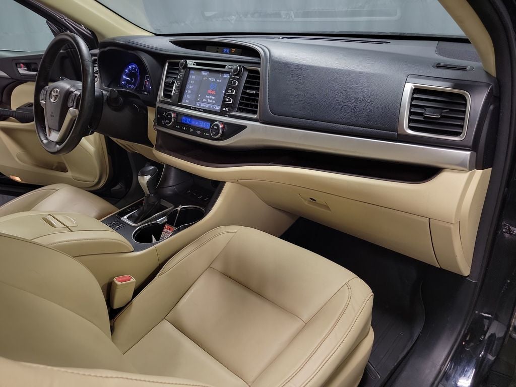 2016 Toyota Highlander XLE V6